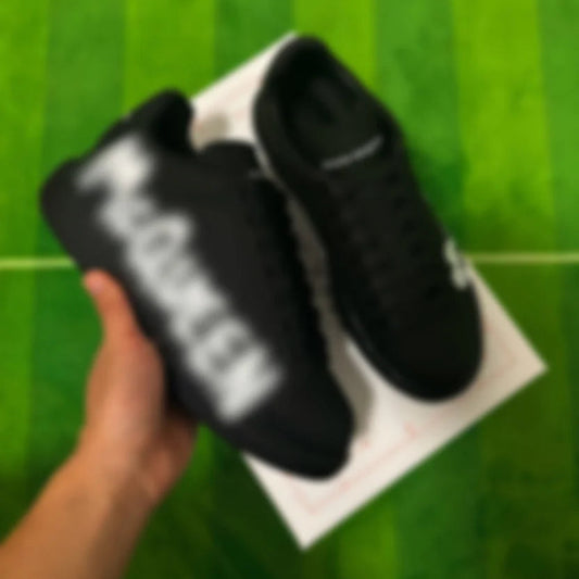 MCQ - Low Top Sneakers